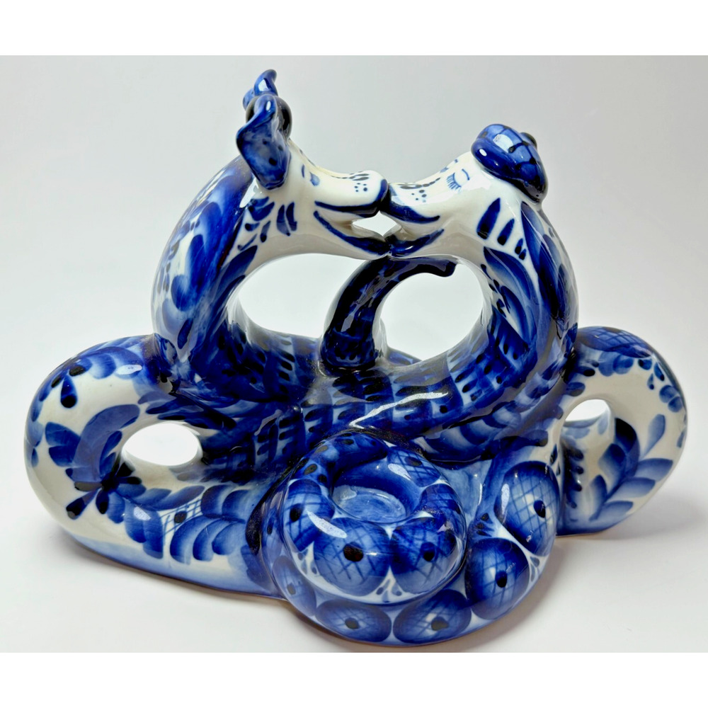 Vintage Russian Gzhel Porcelain Blue White Cobra Snakes Kissing Figurine Signed